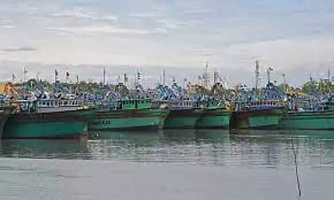 வங்கக்கடலில் 61 நாட்கள் மீன்பிடி தடைக்காலம் தொடங்கியது: மீன்கள் விலை உயரும்