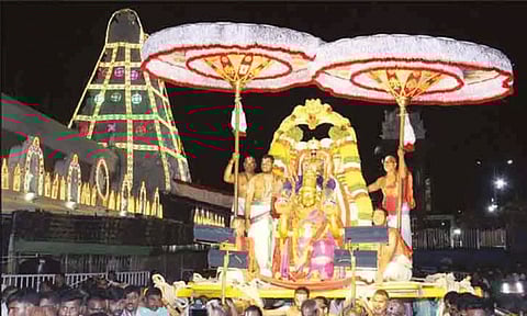 திருப்பதி ஏழுமலையான் கோவிலில் பவுர்ணமி கருடசேவை ரத்து