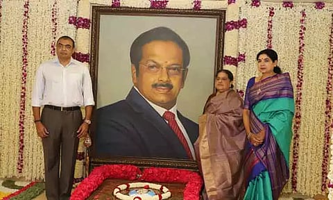 12-வது நினைவு தினம்: டாக்டர் பா. சிவந்தி ஆதித்தனார் நினைவு இல்லத்தில் மலர்தூவி அஞ்சலி