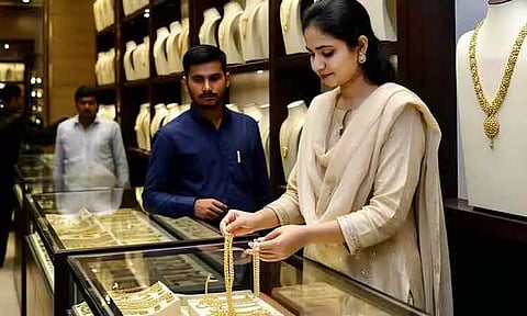 வரலாறு காணாத விலை ஏற்றத்திற்கு இடையே இந்தியாவில் தங்கம் இறக்குமதி அதிகரிப்பு