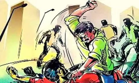 திருச்செந்தூரில் இரு தரப்பினர் இடையே மோதல் - 5 பேருக்கு அரிவாள் வெட்டு