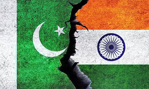 பாகிஸ்தான் ராணுவம் தயார் நிலையில் இருக்க அந்நாட்டு அரசு உத்தரவு