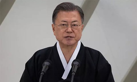 தென்கொரியாவில் முன்னாள் அதிபர் மீது ஊழல் குற்றச்சாட்டு