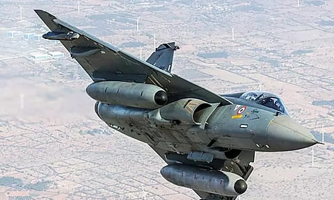 காஷ்மீரில் பயங்கரவாதிகள் தாக்குதல் எதிரொலி: இந்திய விமானங்கள் தீவிர போர் பயிற்சி