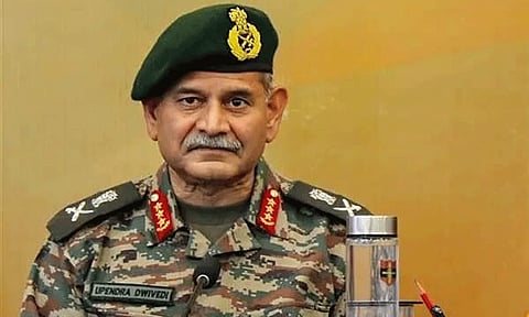 பயங்கரவாத தாக்குதல்: காஷ்மீர் விரைகிறார் ராணுவ தலைமை தளபதி