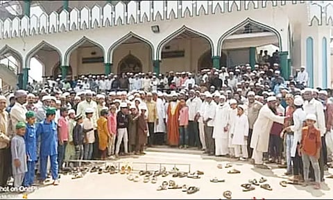 எங்கள் மதம் யாரையும் கொல்ல அனுமதிக்கவில்லை: பயங்கரவாதிகள் மீது கடும் நடவடிக்கை எடுக்க வேண்டும் - முஸ்லிம்கள் வலியுறுத்தல்