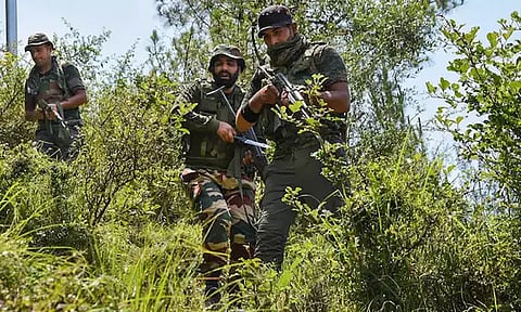 எல்லையில் 4-வது நாளாக பாகிஸ்தான் ராணுவம் அத்துமீறல்: இந்தியா பதிலடி