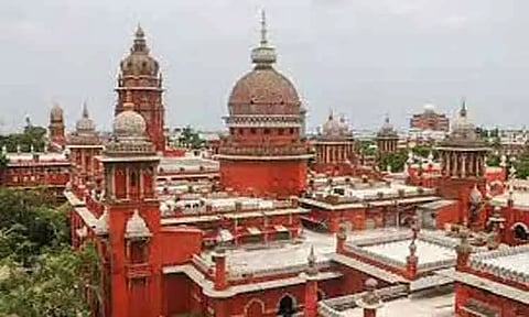 தகவல் தொழில்நுட்பத்தில் காவல்துறை பின்தங்கியுள்ளது - சென்னை உயர் நீதிமன்றம் வேதனை