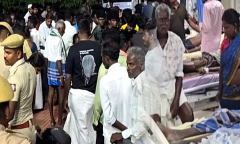 ராமநாதபுரம்: கார் மோதியதில் ஒருவர் பலி - போலீசார் குவிப்பு