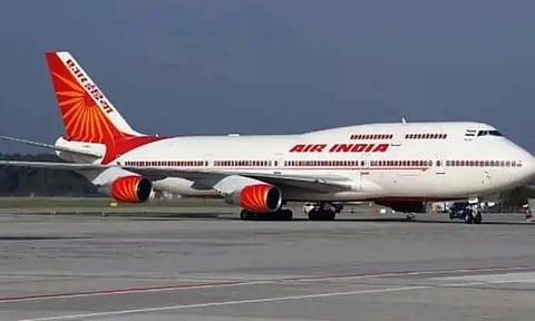 இஸ்ரேலில் ஏவுகணை தாக்குதல்; அபுதாபியில் தரையிறங்கிய ஏர் இந்தியா விமானம்