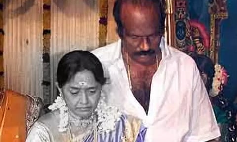 Actor Goundamani's wife passes away