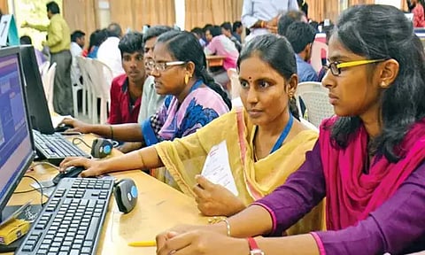 பொறியியல் படிப்புகளுக்கு 7-ம் தேதி முதல் விண்ணப்பம்