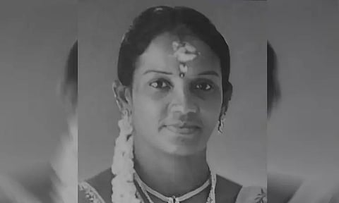 பா.ஜ.க. பெண் நிர்வாகி நடுரோட்டில் வெட்டிக்கொலை: என்ன காரணம்..? சரணடைந்த 3 பேர்