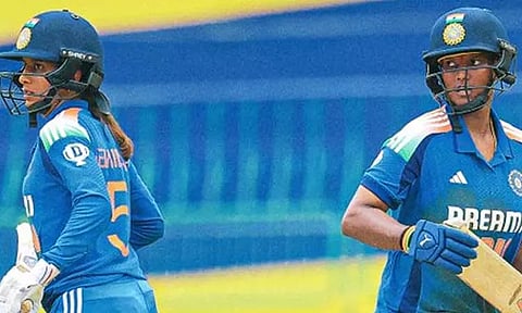 பெண்கள் முத்தரப்பு கிரிக்கெட்: இறுதிப்போட்டிக்கு முன்னேறிய இந்தியா