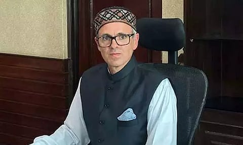 காஷ்மீர் முதல்-மந்திரி உமர் அப்துல்லா தங்கியுள்ள இடம் அருகே தாக்குதல்