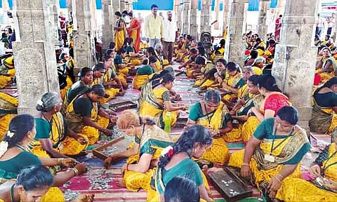 திருச்செந்தூர் கோவிலில் உண்டியல் வருமானம் ரூ.3.22 கோடி