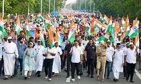 இந்திய ராணுவத்திற்கு ஆதரவாக முதல்-அமைச்சர் மு.க.ஸ்டாலின் தலைமையில் பிரம்மாண்ட பேரணி