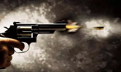 இறுதிச்சடங்கு நிகழ்ச்சியின்போது துப்பாக்கி சூடு தாக்குதல்