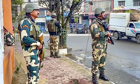 மணிப்பூரில் 11 பயங்கரவாதிகள் கைது