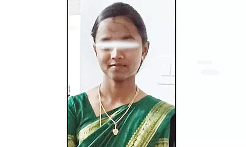 தேர்வு தோல்வி பயத்தில் தற்கொலை செய்த மாணவி.. 348 மதிப்பெண்கள் பெற்று தேர்ச்சி