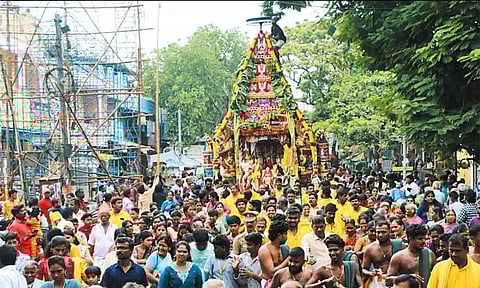 சென்னை காலடிப்பேட்டை பெருமாள் கோவில் தேரோட்டம்