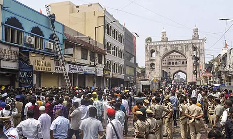 ஐதராபாத்தில் பயங்கர தீ விபத்து - பலி எண்ணிக்கை 17 ஆக உயர்வு