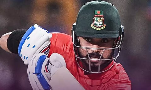 சர்வதேச டி20 கிரிக்கெட்: மாபெரும் சாதனை படைத்த வங்காளதேச வீரர் பர்வேஸ் ஹொசைன்