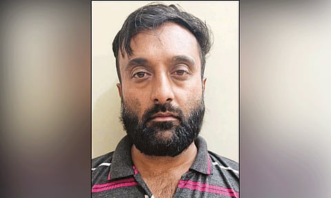 ஊட்டியில் இளம்பெண்கள் உடை மாற்றுவதை வீடியோ எடுத்த வாலிபர் கைது