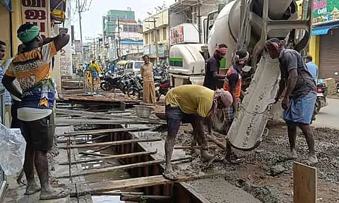 கடலூல் வடிகால் வாய்க்கால் கட்டும் பணி தீவிரம்