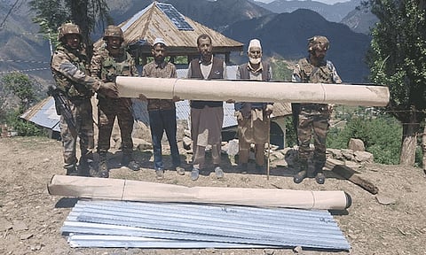 ஜம்மு காஷ்மீரில் பயங்கரவாதிகள் தாக்குதலில் மசூதி சேதம்: புதுப்பித்த இந்திய ராணுவம்