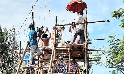 வல்லம் கன்னிகா பரமேஸ்வரி கோவிலில் குடமுழுக்கு