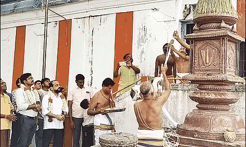 சிங்கவரம் அரங்கநாதர் கோவிலில் பிரம்மோற்சவம்: கொடியேற்றத்துடன் தொடங்கியது