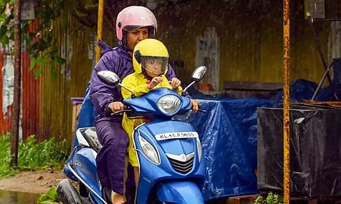 கேரளாவில் கனமழை: 5 மாவட்ட பள்ளி, கல்லூரிகளுக்கு நாளை விடுமுறை