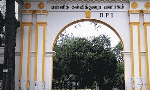 பள்ளிக்கல்வித்துறையில் 3 இயக்குநர்கள் பணியிட மாற்றம்