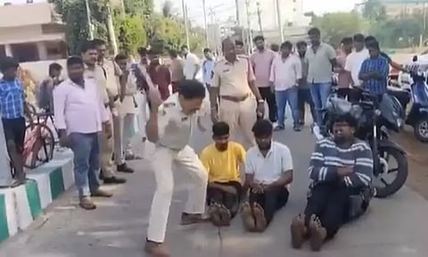 போதையில் போலீசை தாக்கிய தாதா; அடுத்து காத்திருந்த அதிர்ச்சி: வைரலாகும் வீடியோ