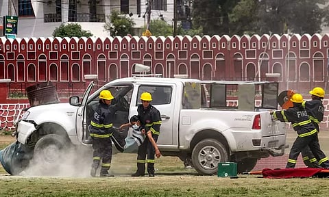 பாக். எல்லையை ஒட்டிய மாநிலங்களில் இன்று நடைபெறுவதாக இருந்த பாதுகாப்பு ஒத்திகை தள்ளிவைப்பு