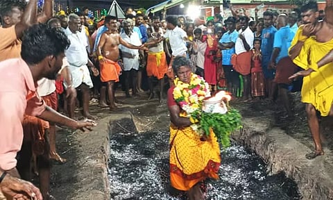 குளித்தலை: வடக்கு மாடுவிழுந்தான் பாறை அம்மன் கோவில் திருவிழா