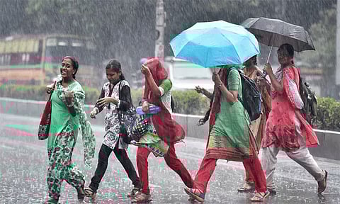 சென்னையின் பல்வேறு பகுதிகளில் பரவலாக மழை