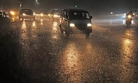 சென்னை நகரின் பல பகுதிகளில் கனமழை