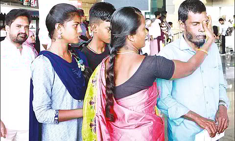 சவுதி அரேபியா பாலைவனத்தில் ஒட்டகம், ஆடு மேய்த்து சித்ரவதைக்கு ஆளான தமிழர்: கடும் போராட்டத்துக்கு பின்பு மீட்பு