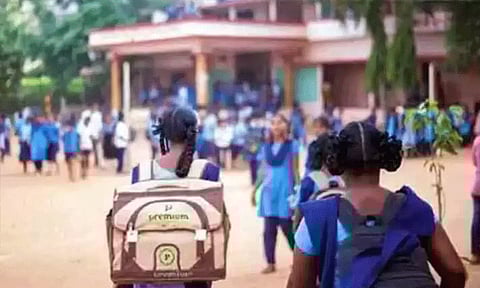 கோவில் தேரோட்டம்: சென்னையில் 7 பள்ளிகளுக்கு இன்று விடுமுறை