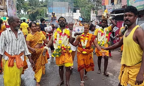 ஜெனகை மாரியம்மன் கோவில் வைகாசி திருவிழா: பால்குடம், அக்னி சட்டி எடுத்து பக்தர்கள் வழிபாடு