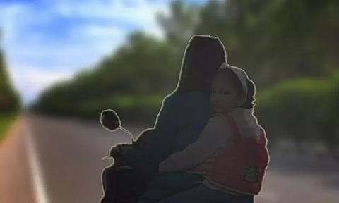 தமிழ் தெரியாததால் குழப்பம்: 'லிப்ட்' கேட்ட வடமாநில சிறுமியை வேறு பள்ளியில் இறக்கிவிட்ட பெண் - பெற்றோர் பீதி