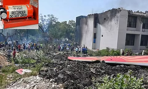 விபத்துக்குள்ளான விமானத்தின் கருப்புப்பெட்டி மீட்பு