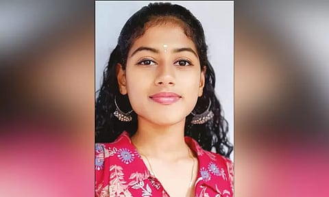 பிறந்தநாளன்று பிளஸ்-2 மாணவி திடீர் சாவு