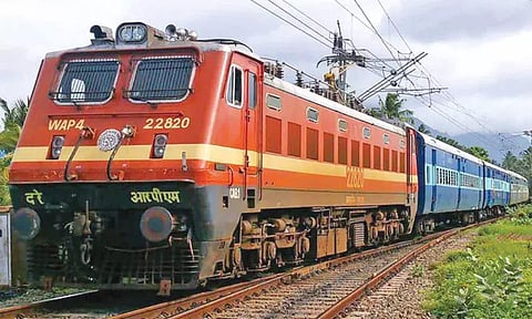 மங்களூரு அருகே மண்சரிவு: நாகர்கோவிலுக்கு 14 மணி நேரம் தாமதமாக வந்தடைந்த ஜாம்நகர் எக்ஸ்பிரஸ்