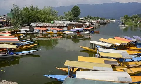 ஜம்மு - காஷ்மீரில் பஹல்காம் உள்ளிட்ட 16 சுற்றுலாத் தலங்கள் மீண்டும் திறப்பு