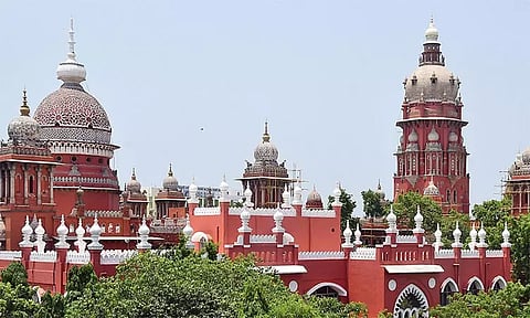 30 நாட்களில் பதில் அளிக்காவிட்டால் ரூ.25 ஆயிரம் அபராதம்; தமிழக அரசுக்கு சென்னை ஐகோர்ட்டு எச்சரிக்கை