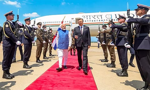 குரோஷியா சென்றடைந்தார் பிரதமர் மோடி - விமான நிலையத்தில் உற்சாக வரவேற்பு