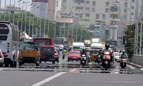 தமிழ்நாட்டில் வெயிலின் தாக்கம் பகலில் 2 டிகிரி வரை அதிகரிக்கும்-வானிலை ஆய்வு மையம் தகவல்